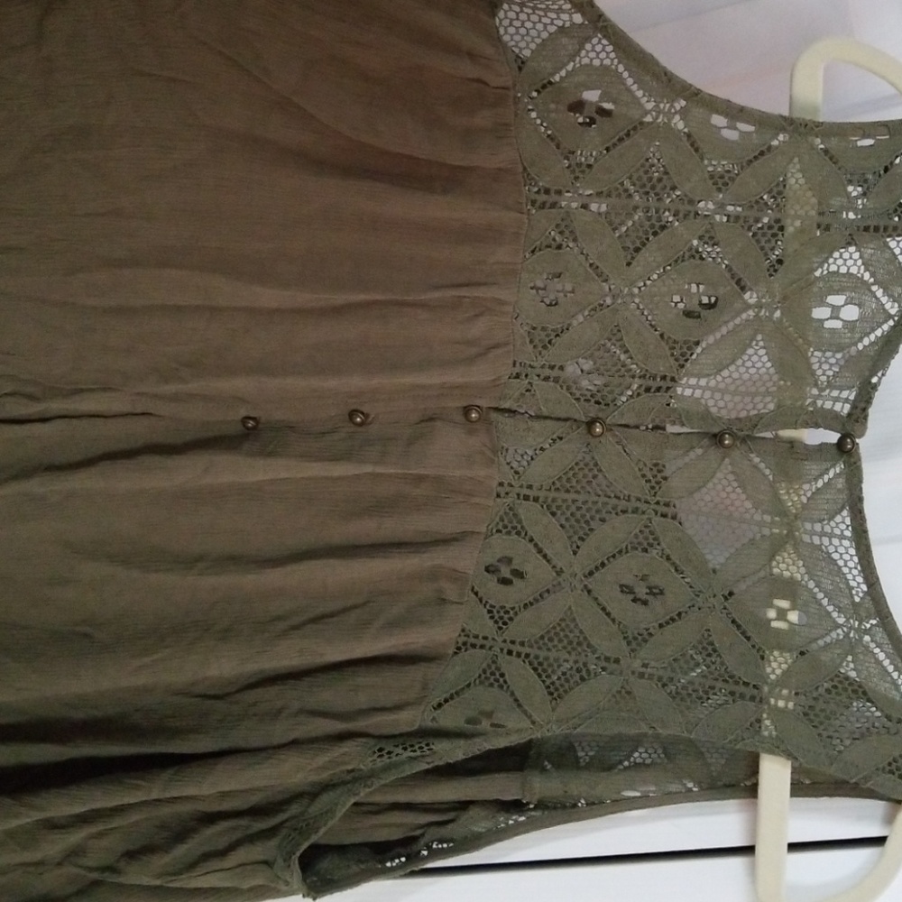 Top - Picture 3 of 3